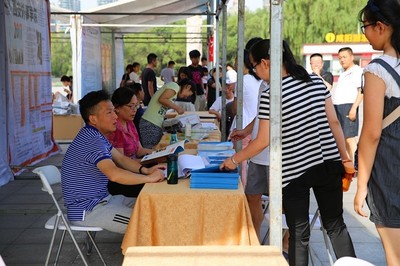 告别迷茫，把握未来——统一广场中高考志愿填报咨询会为您导航